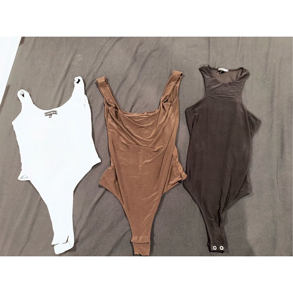 3 bodysuit bundle all fit a size XS / S